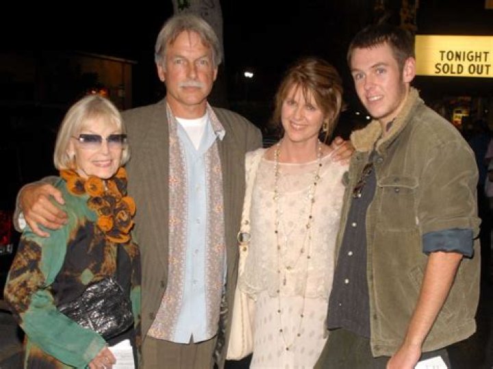 Who Are Mark And Jackie Hartley? Siblings And Net Worth ·